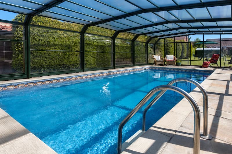 The Importance of Maintaining a Clean Pool Deck